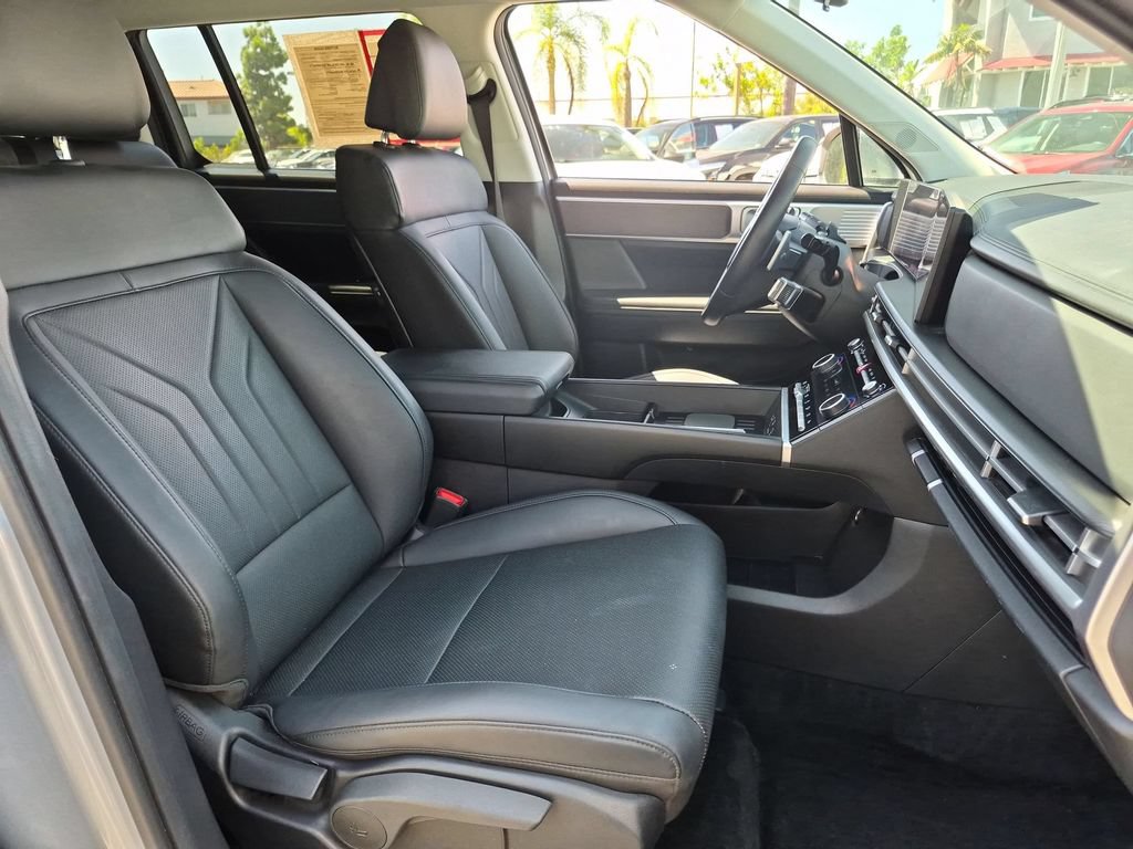 Used 2025 Hyundai Santa Fe SEL AWD/4WD image 32