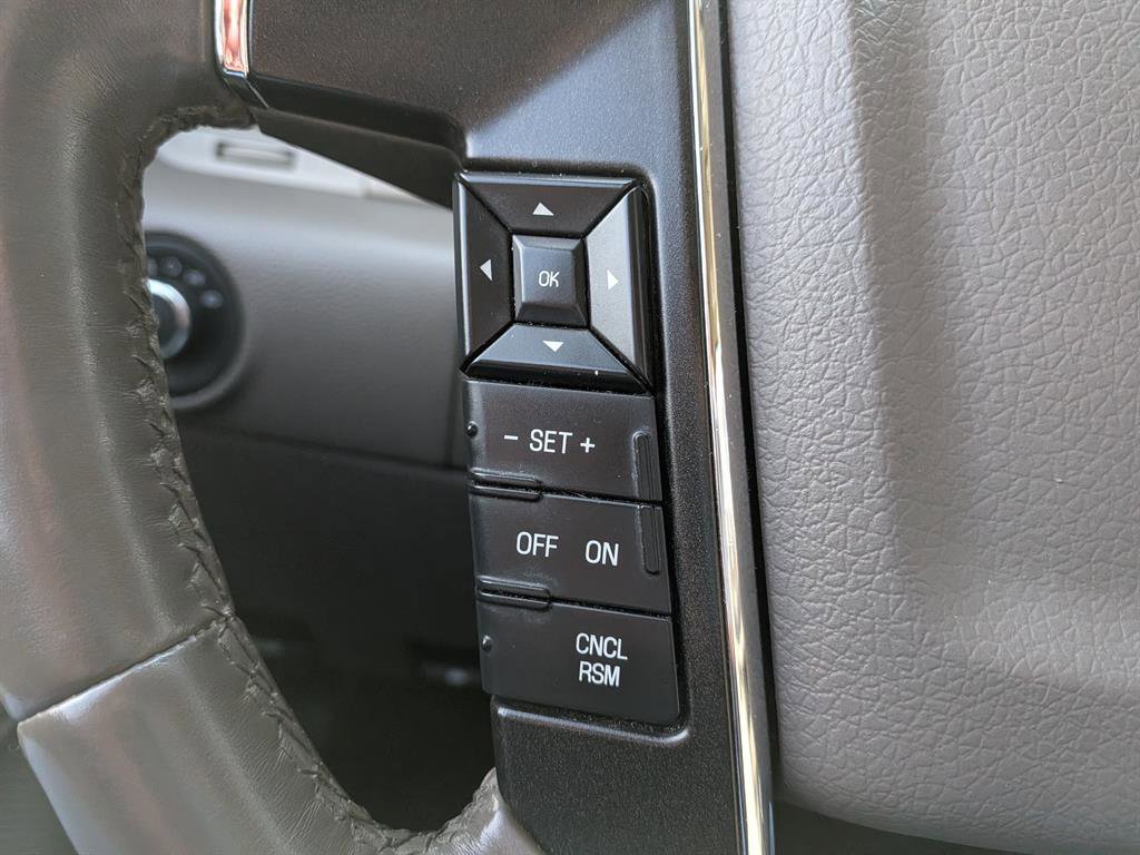 Used 2016 Lincoln Navigator Select image 33