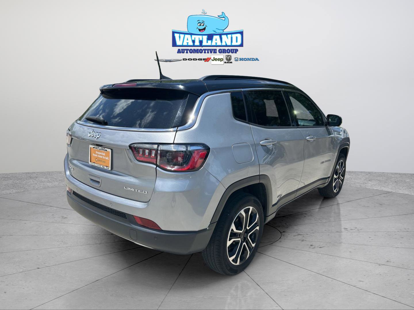 Used 2023 Jeep Compass Limited AWD/4WD image 5