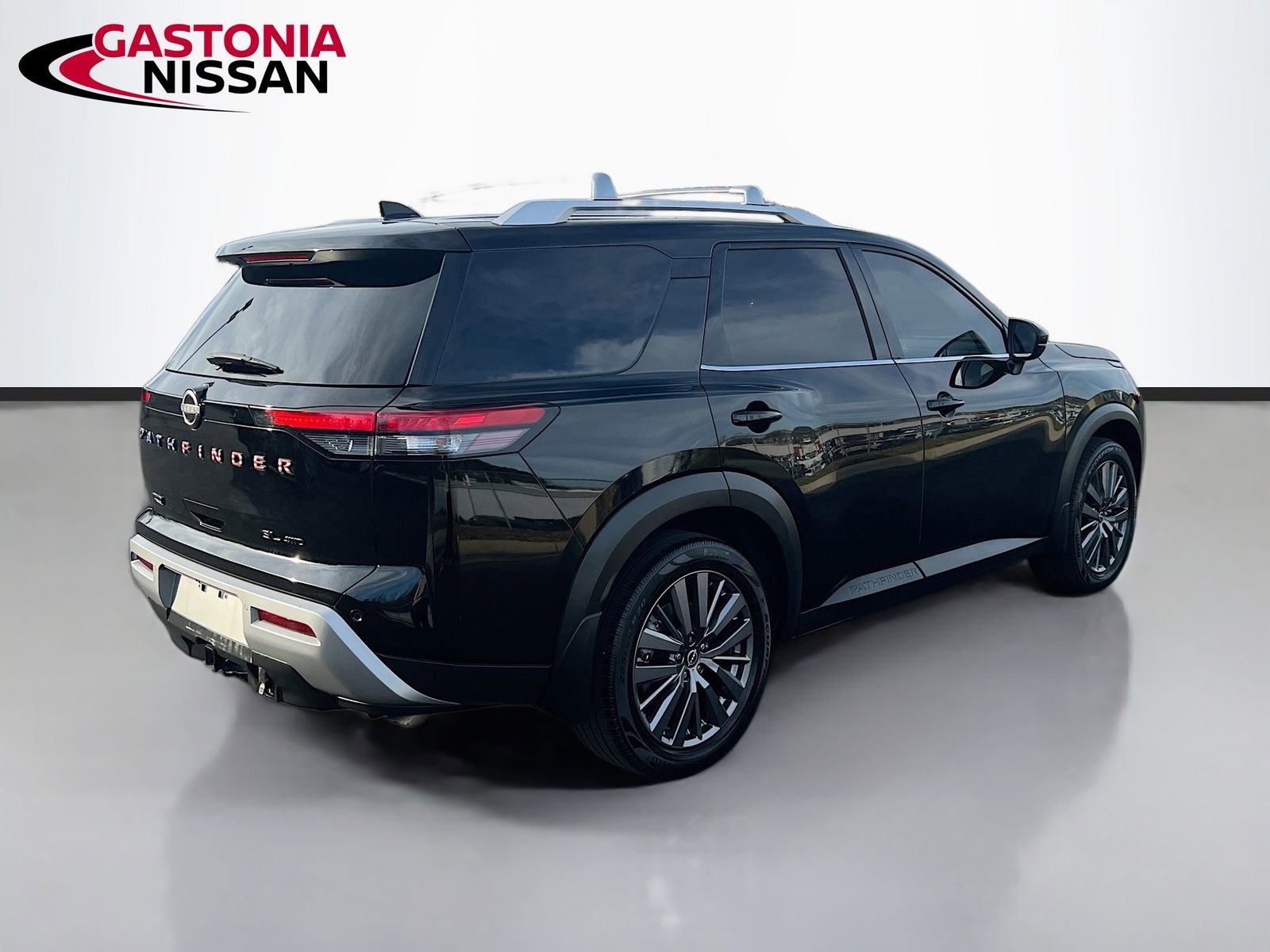 Used 2023 Nissan Pathfinder SL w/ SL Premium Package image 9