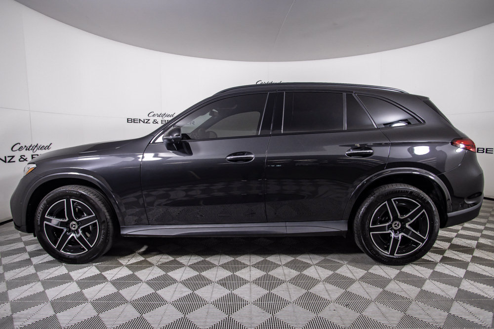 Used 2025 Mercedes-Benz GLC 300 4MATIC w/ AMG Line image 10