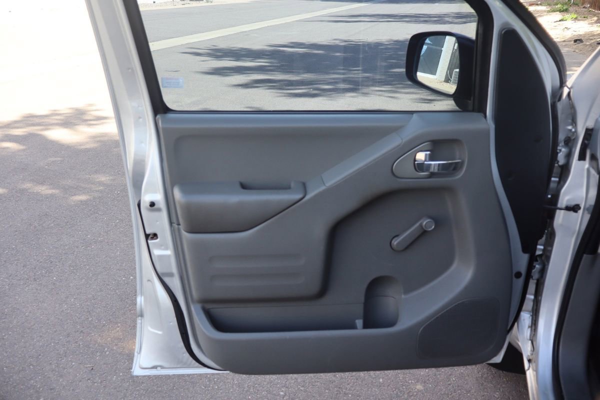 Used 2016 Nissan Frontier S AWD/4WD image 23