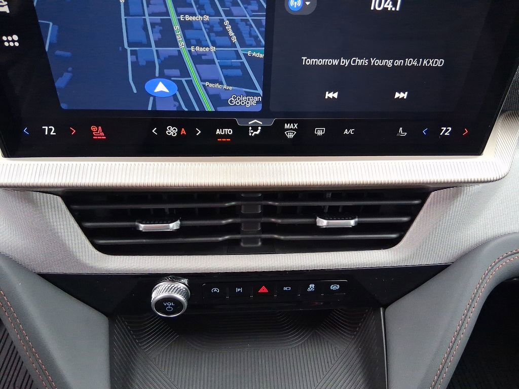 New 2026 Ford Explorer Active w/ Active Comfort Package image 17