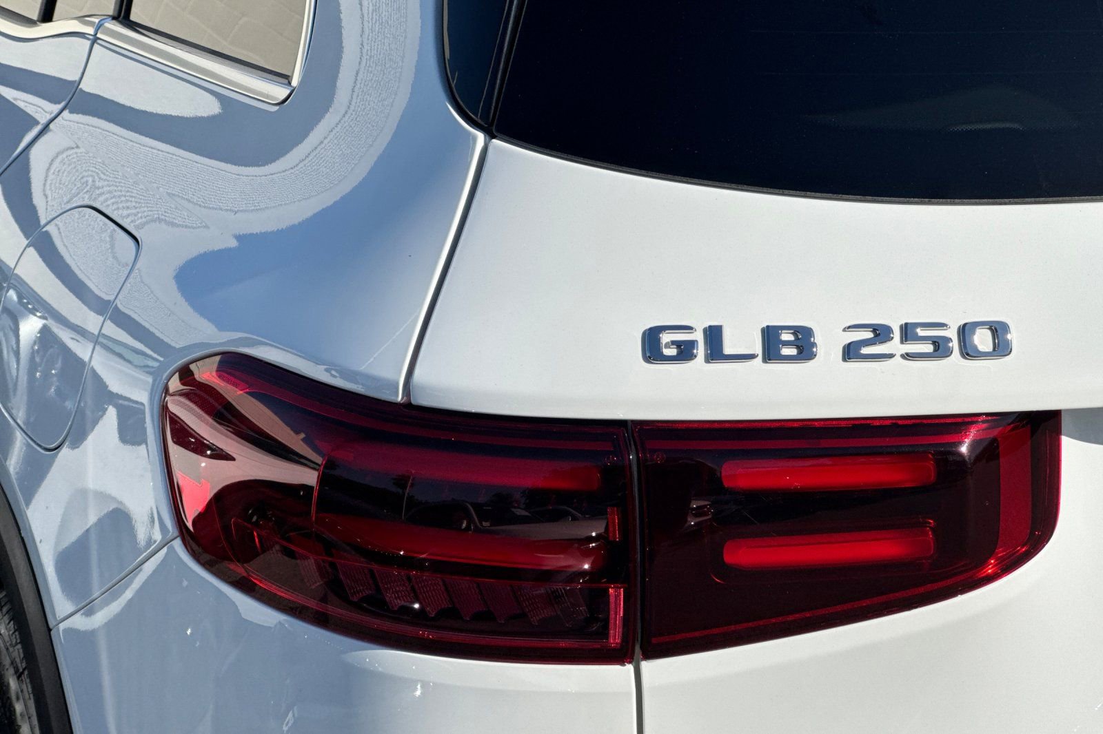 Certified 2025 Mercedes-Benz GLB 250 image 34