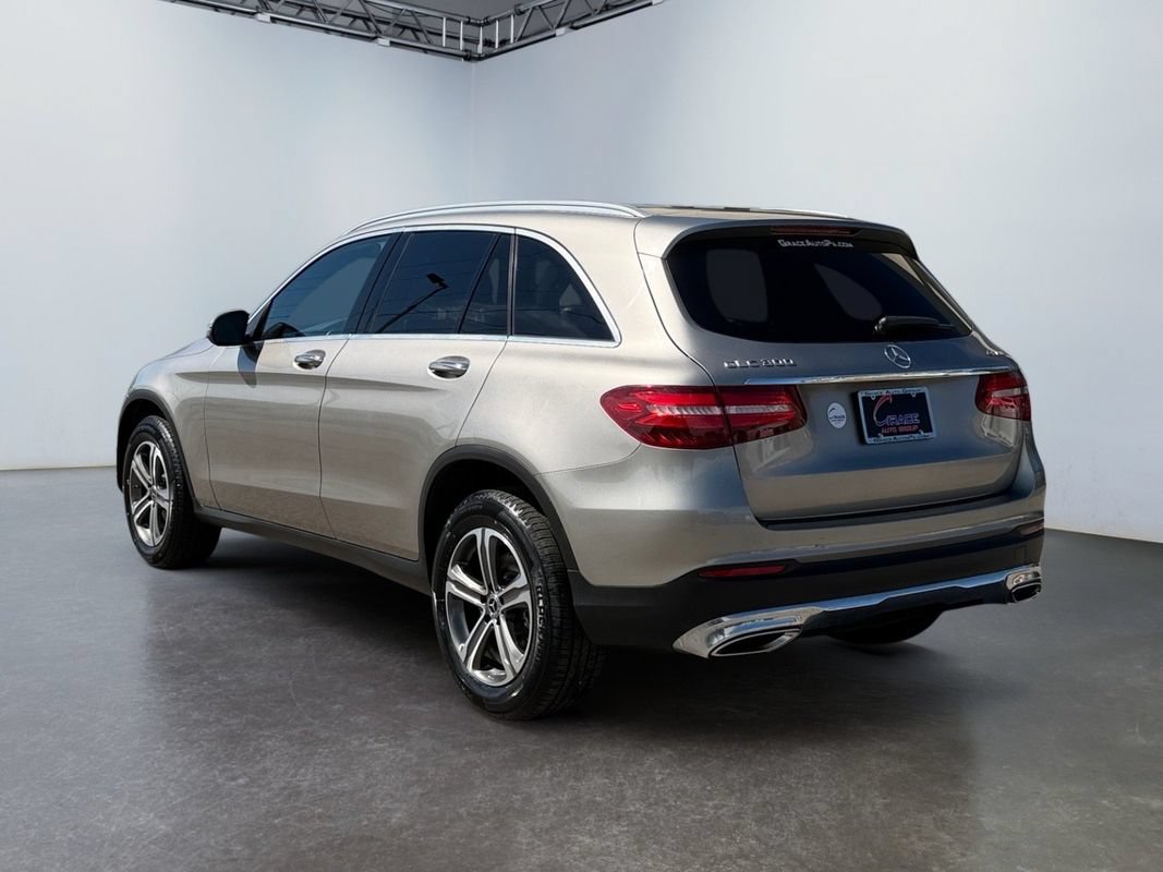 Used 2019 Mercedes-Benz GLC 300 4MATIC w/ Premium Package image 7