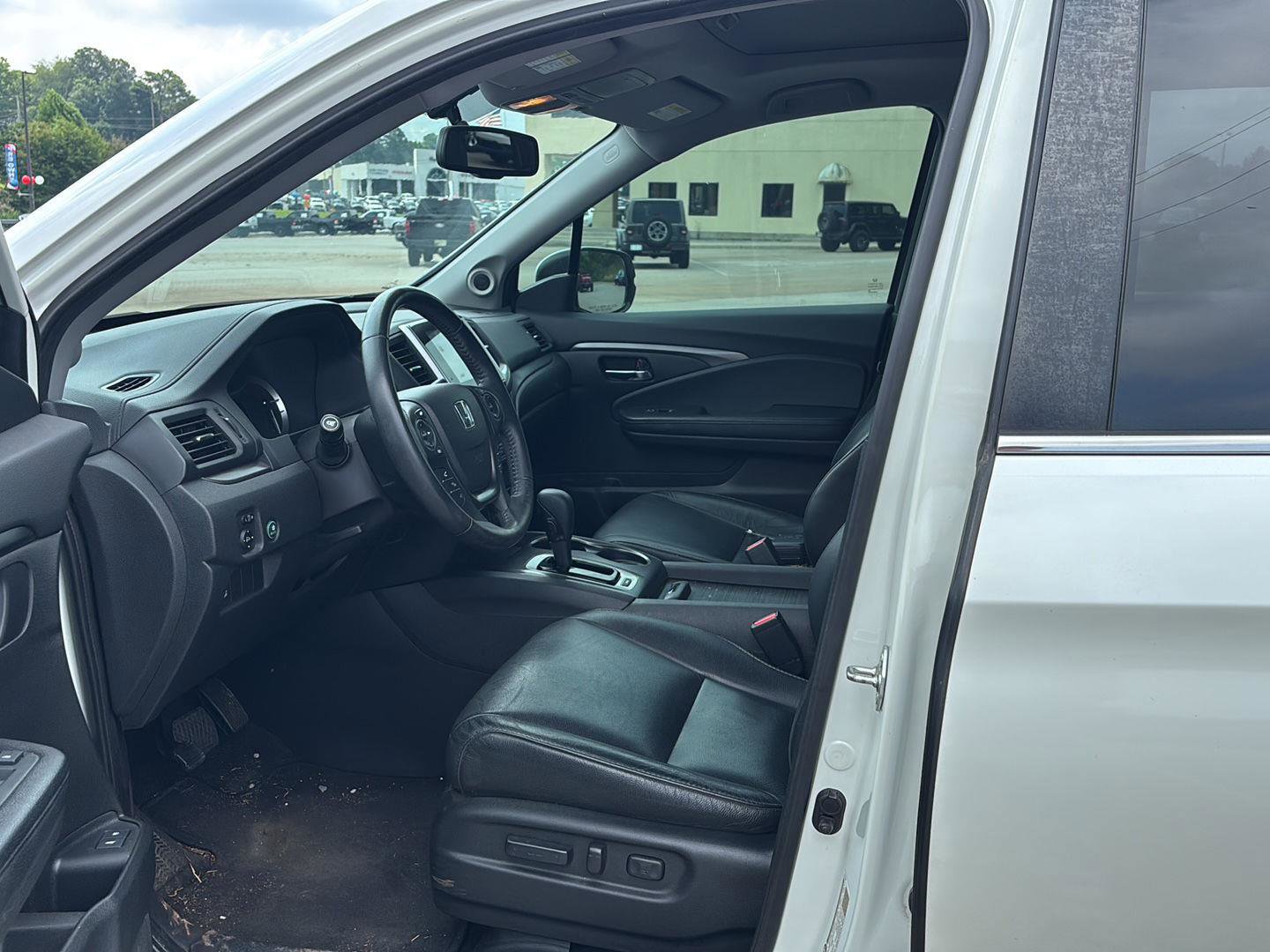 Used 2017 Honda Pilot EX-L image 10