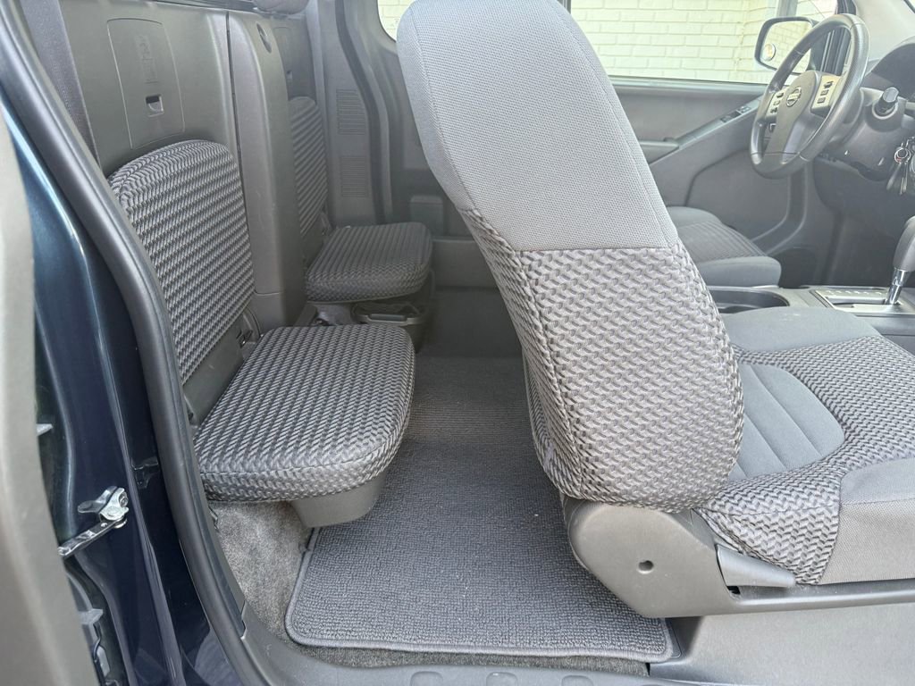 Used 2017 Nissan Frontier SV image 22