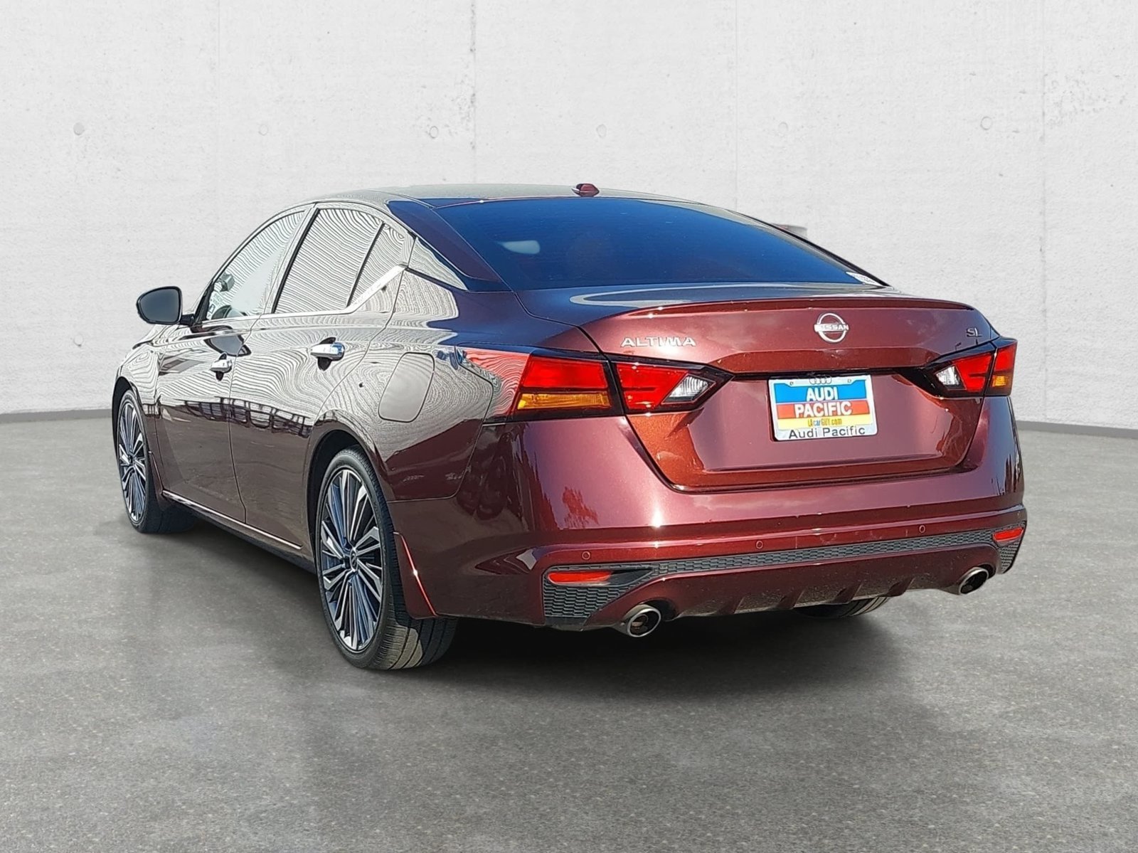 Used 2024 Nissan Altima 2.5 SL FWD image 7