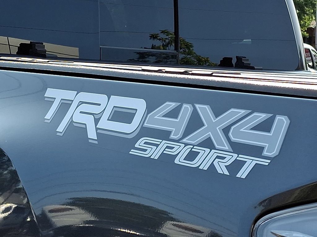 Used 2022 Toyota Tacoma TRD Sport AWD/4WD image 30