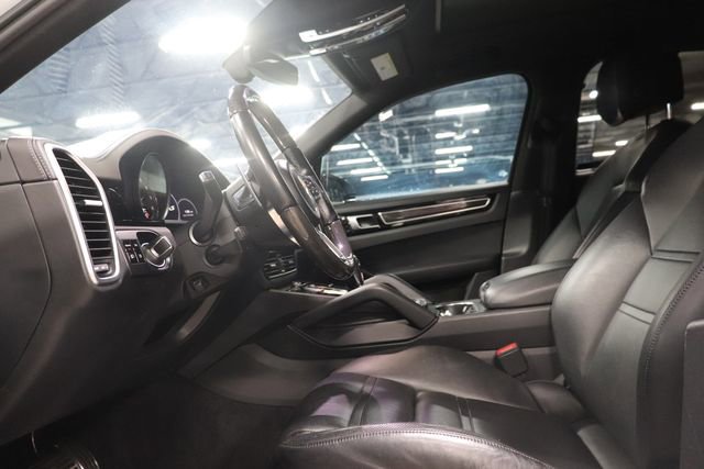 Used 2019 Porsche Cayenne S AWD/4WD image 11