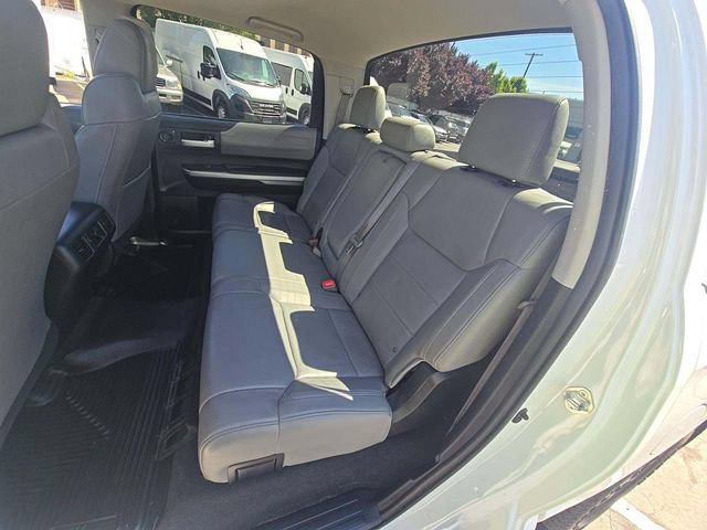Used 2015 Toyota Tundra Limited w/ Limited Premium Package AWD/4WD image 10