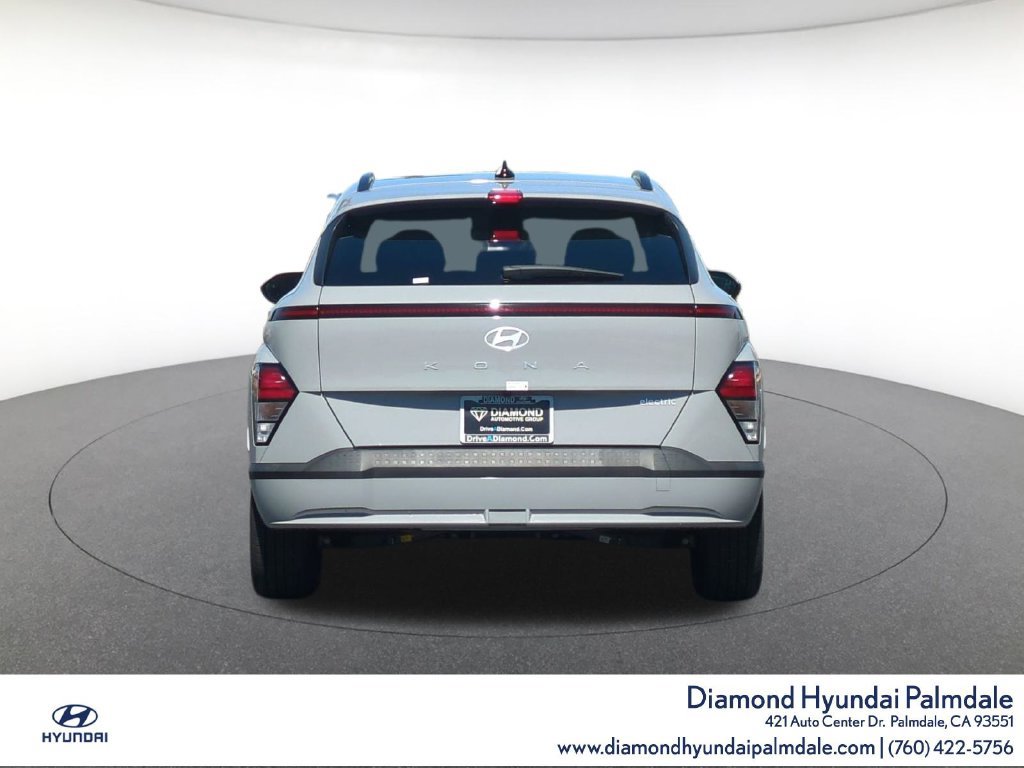 Used 2025 Hyundai Kona SEL FWD image 5