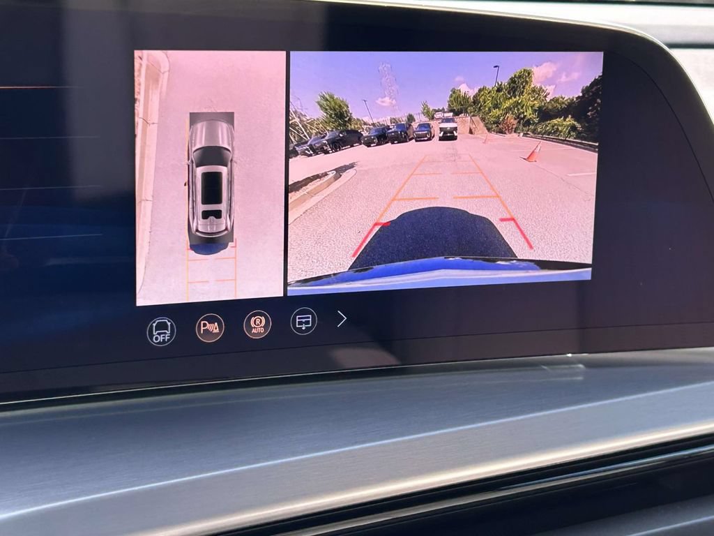 New 2027 Cadillac Vistiq Sport w/ LPO, Floor Liner Package AWD/4WD image 30