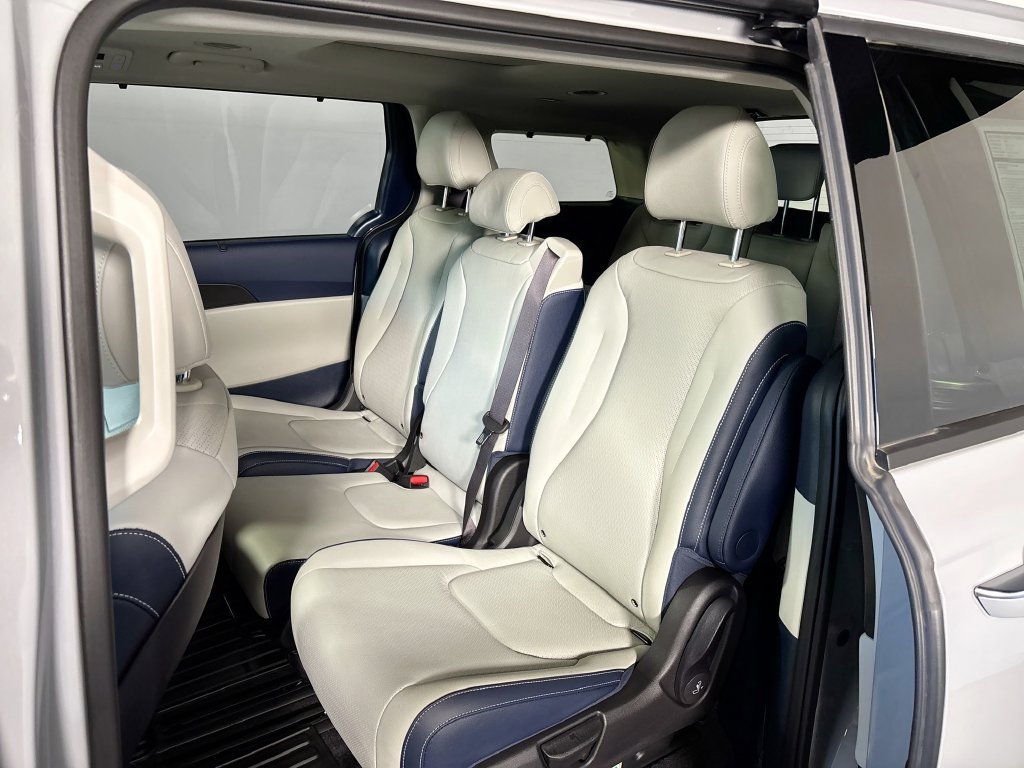 New 2026 Kia Carnival SX Prestige FWD image 20