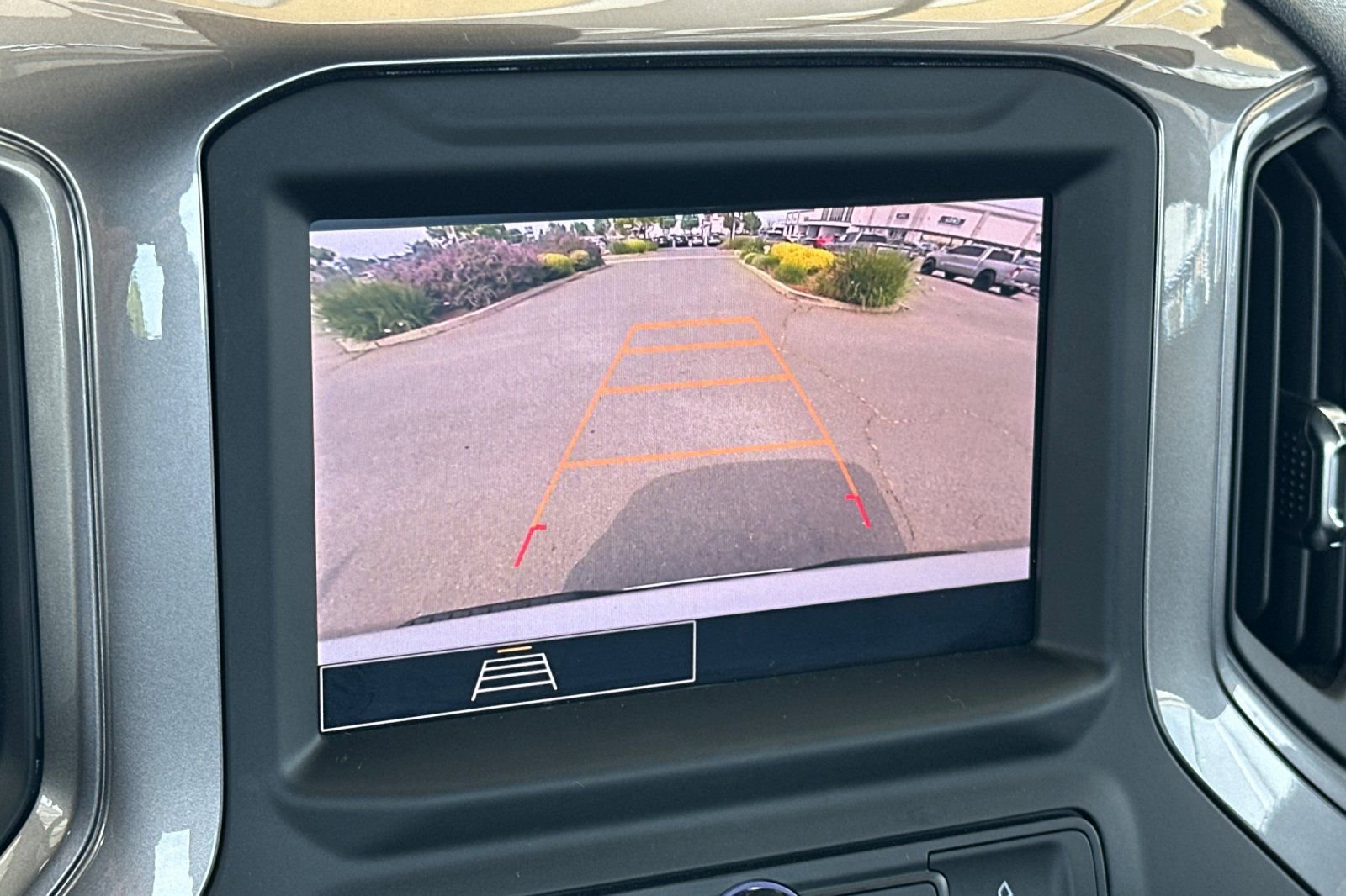 Used 2025 Chevrolet Silverado 1500 W/T image 17