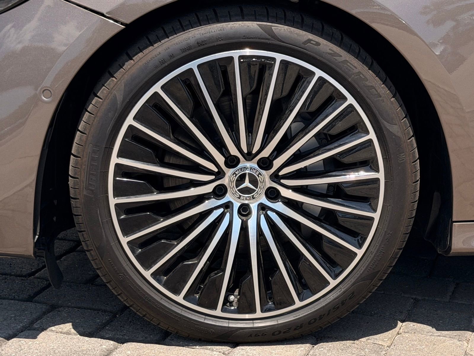 Used 2025 Mercedes-Benz E 350 Sedan image 13