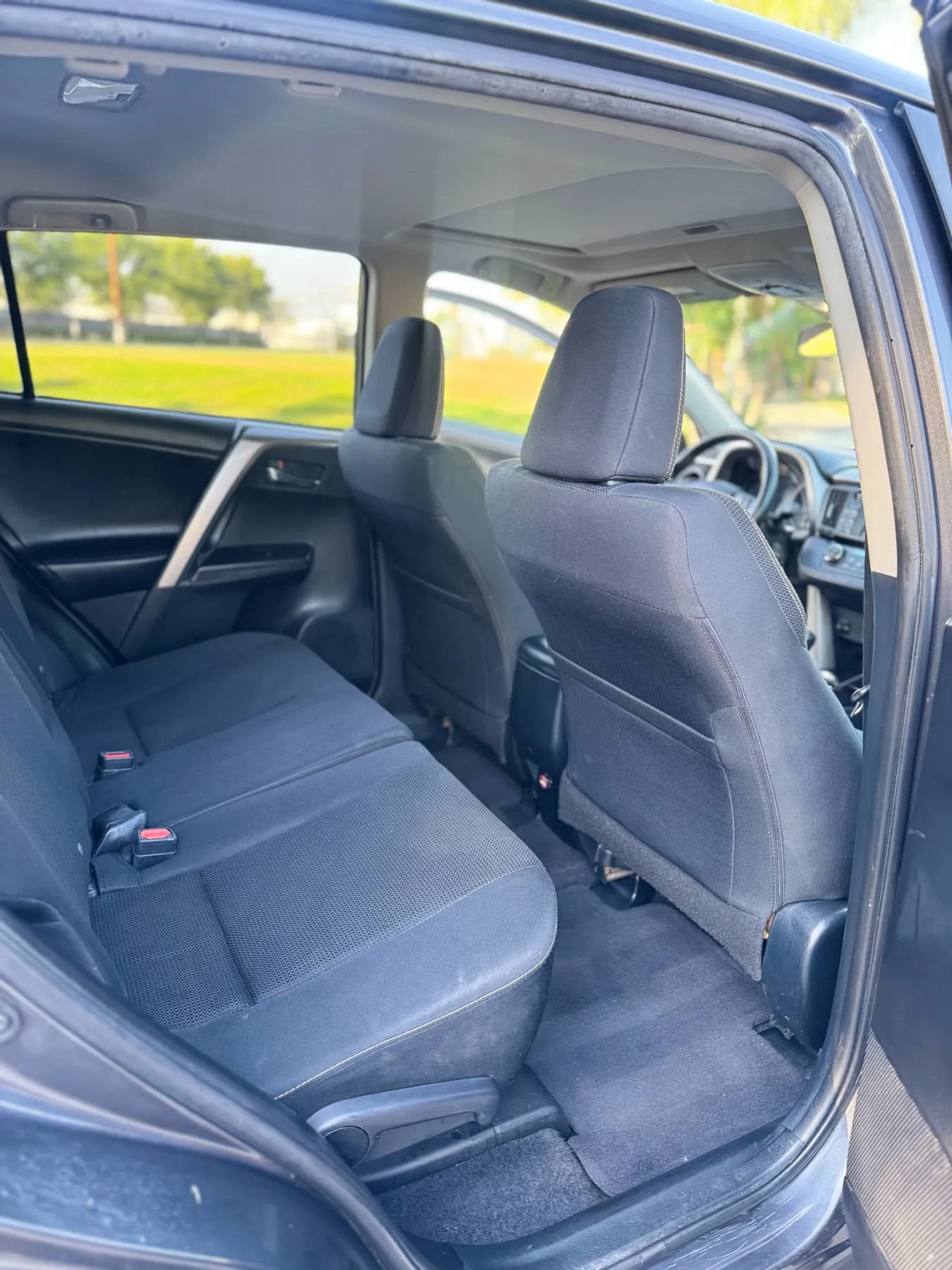 Used 2018 Toyota RAV4 XLE w/ Carpet Mat Package FWD image 46