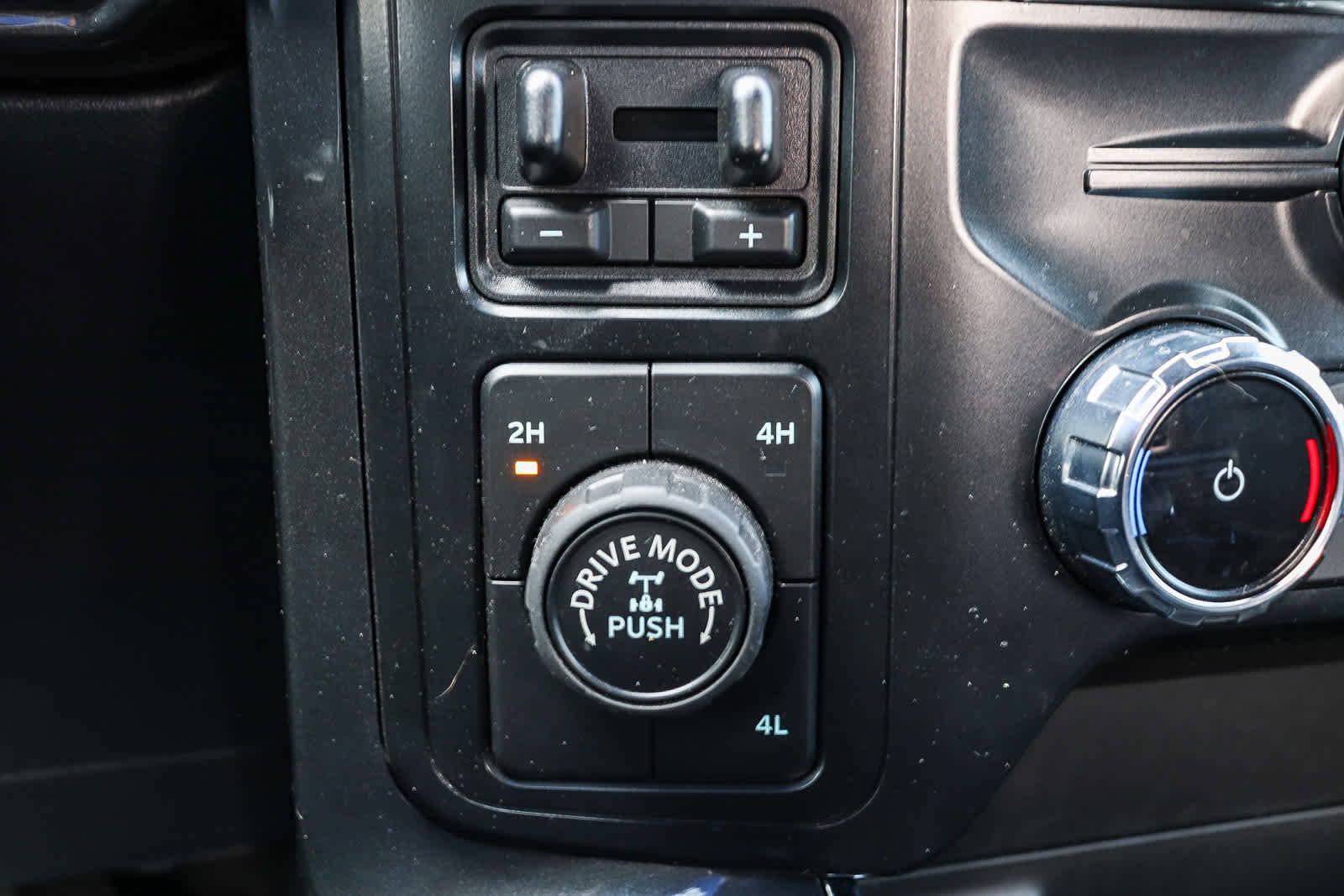 Used 2022 Ford F150 XLT w/ Equipment Group 302A High image 32