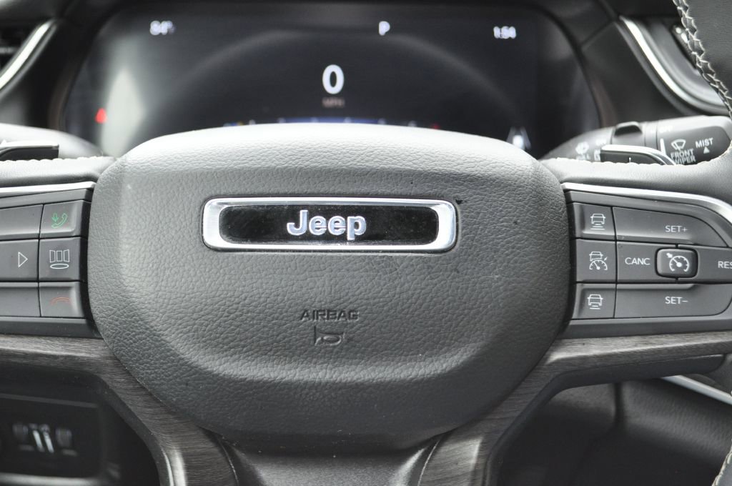 Used 2024 Jeep Grand Cherokee Limited image 14