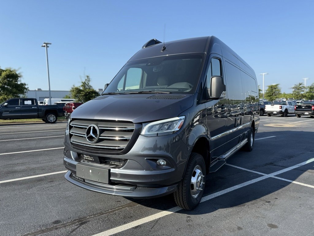 Used 2023 Mercedes-Benz Sprinter 3500 image 3
