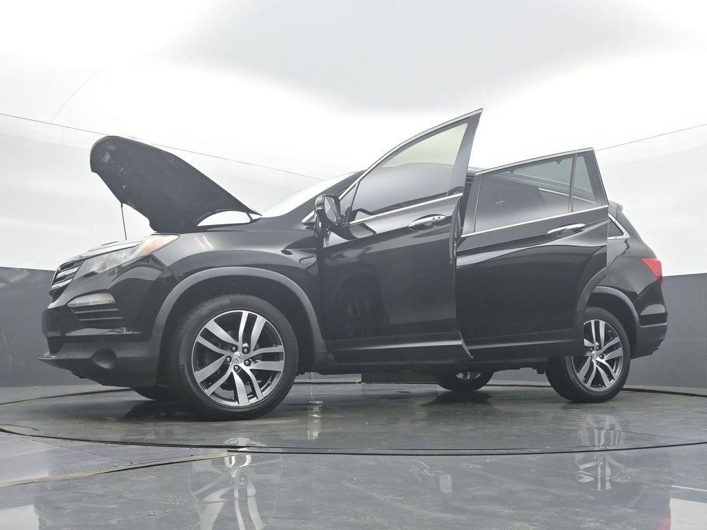 Used 2017 Honda Pilot Touring image 61