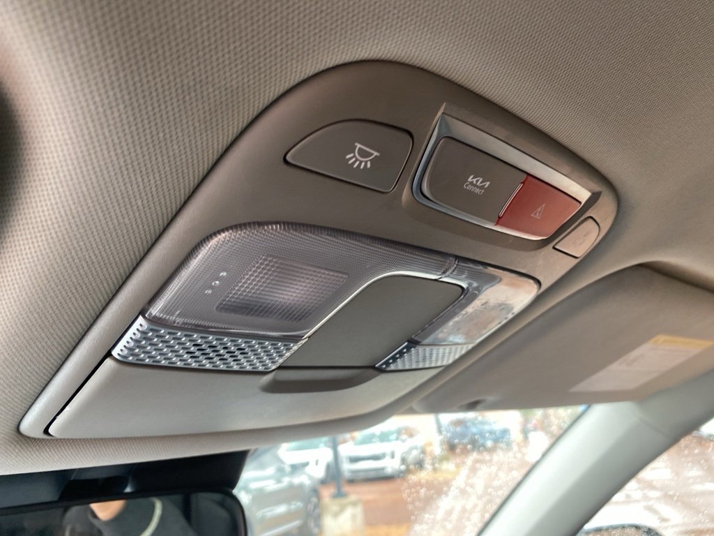 Used 2023 Kia Telluride LX image 41