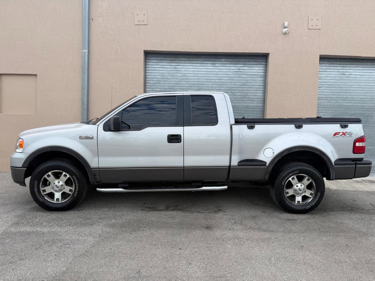 Used 2005 Ford F150 XLT image 15