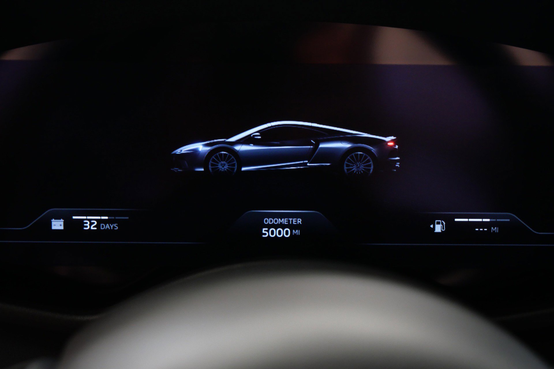 Used 2023 McLaren GT image 22