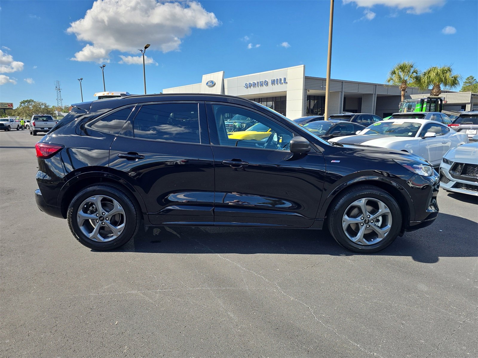 Certified 2024 Ford Escape ST-Line image 3