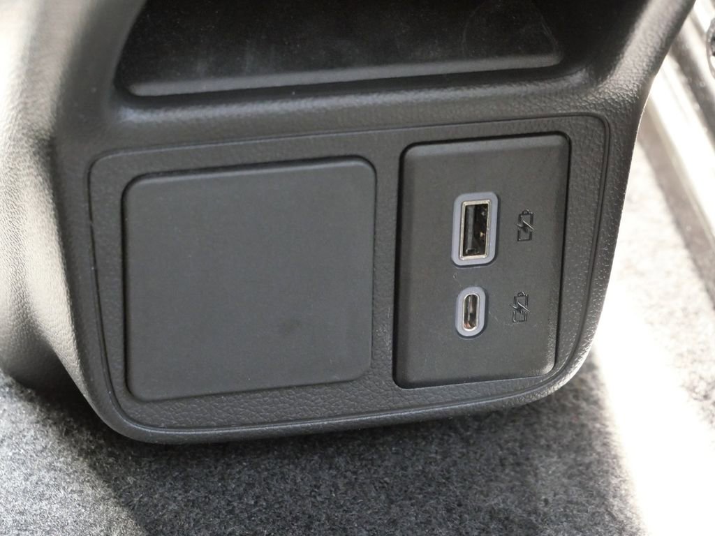 Used 2023 Buick Encore GX Select AWD/4WD image 33