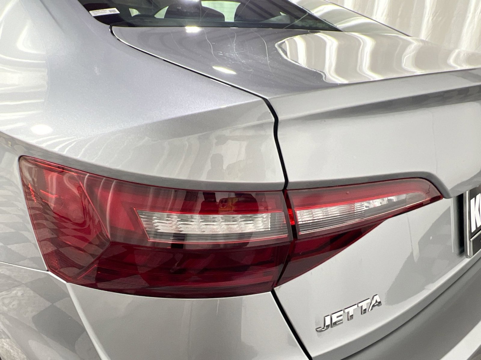 Used 2021 Volkswagen Jetta SE w/ SE Cold Weather Package image 16