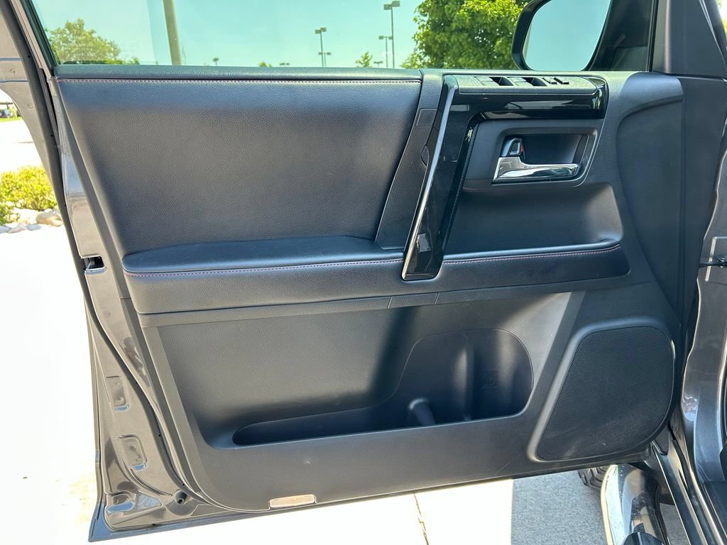 Used 2016 Toyota 4Runner Trail Premium AWD/4WD image 22