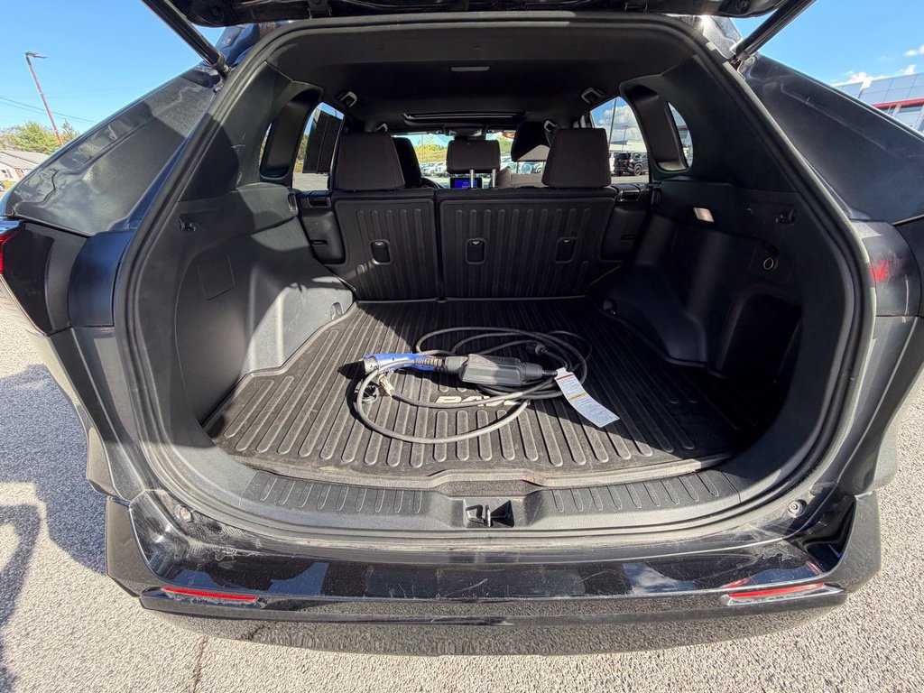 Used 2023 Toyota RAV4 SE w/ Weather & Moonroof Package AWD/4WD image 42