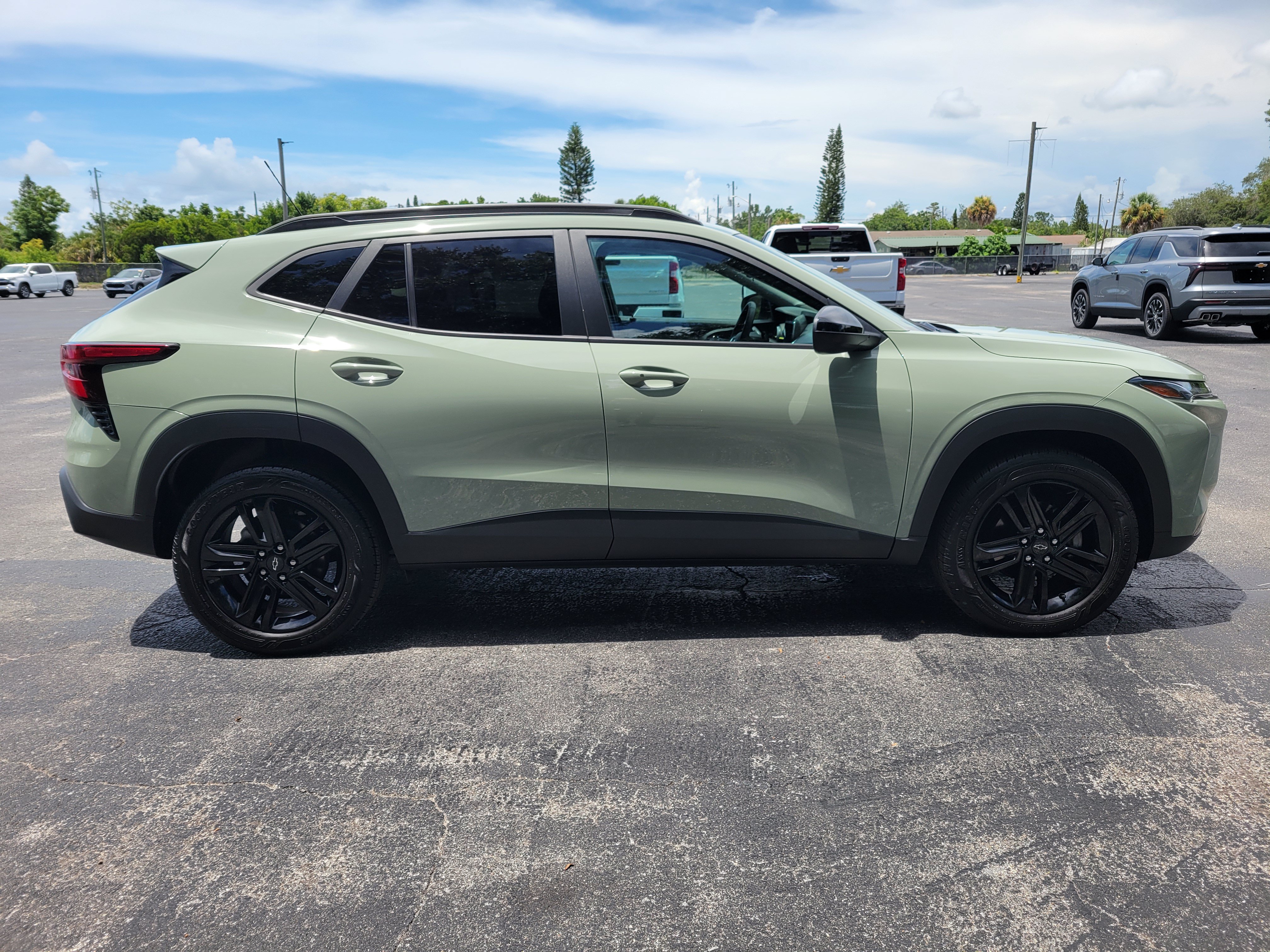 Certified 2025 Chevrolet Trax ACTIV w/ Driver Confidence Package FWD image 4