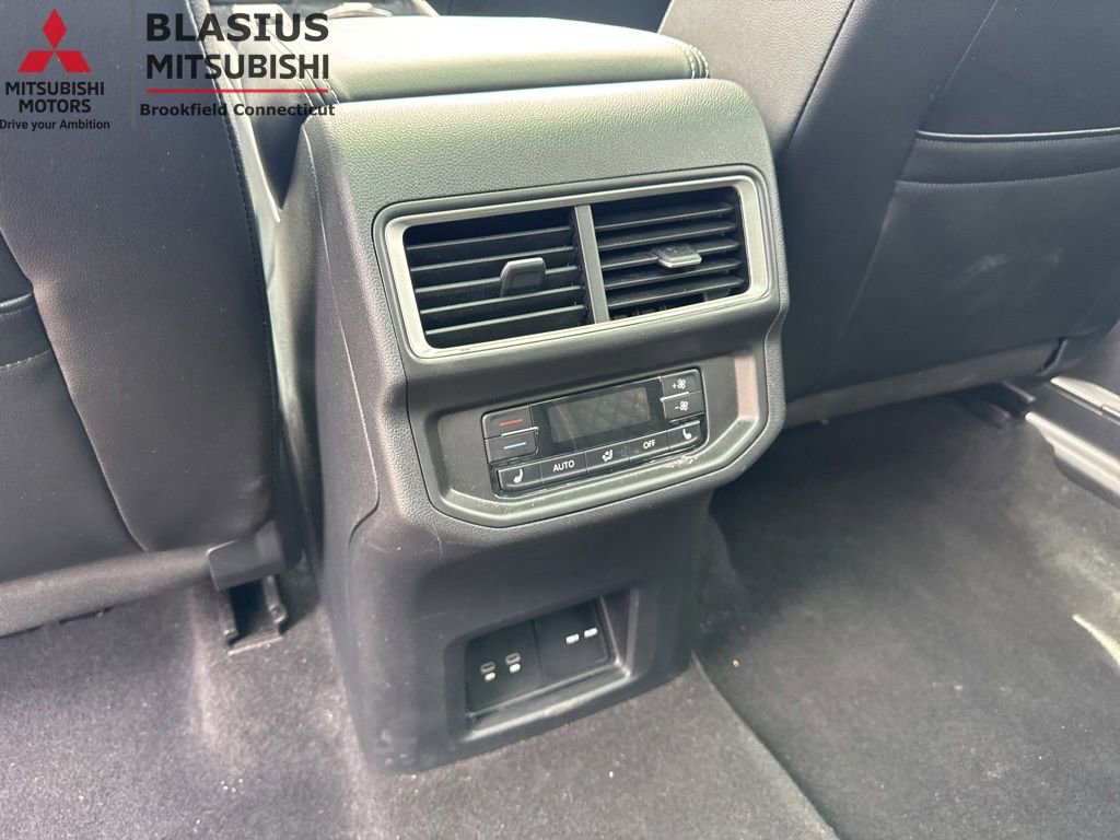 Used 2024 Volkswagen Atlas SEL Premium R-Line AWD/4WD image 38