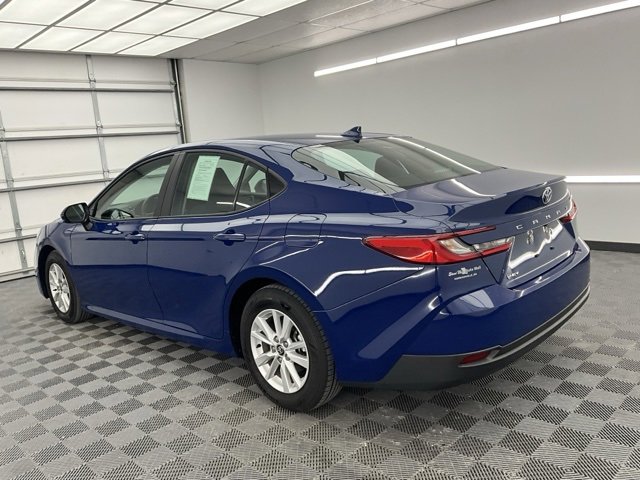 Used 2025 Toyota Camry SE image 20