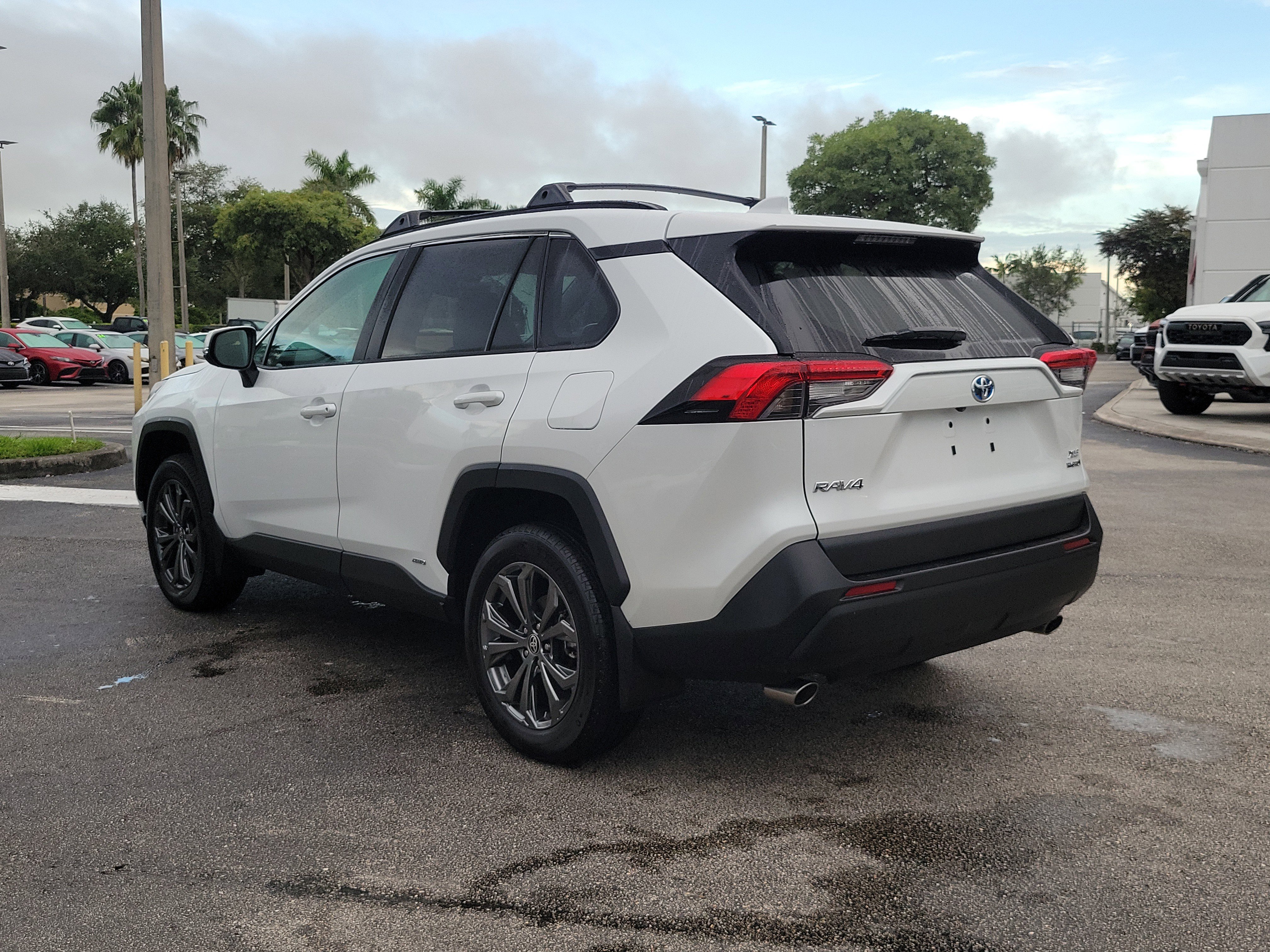 Used 2024 Toyota RAV4 XLE Premium image 7