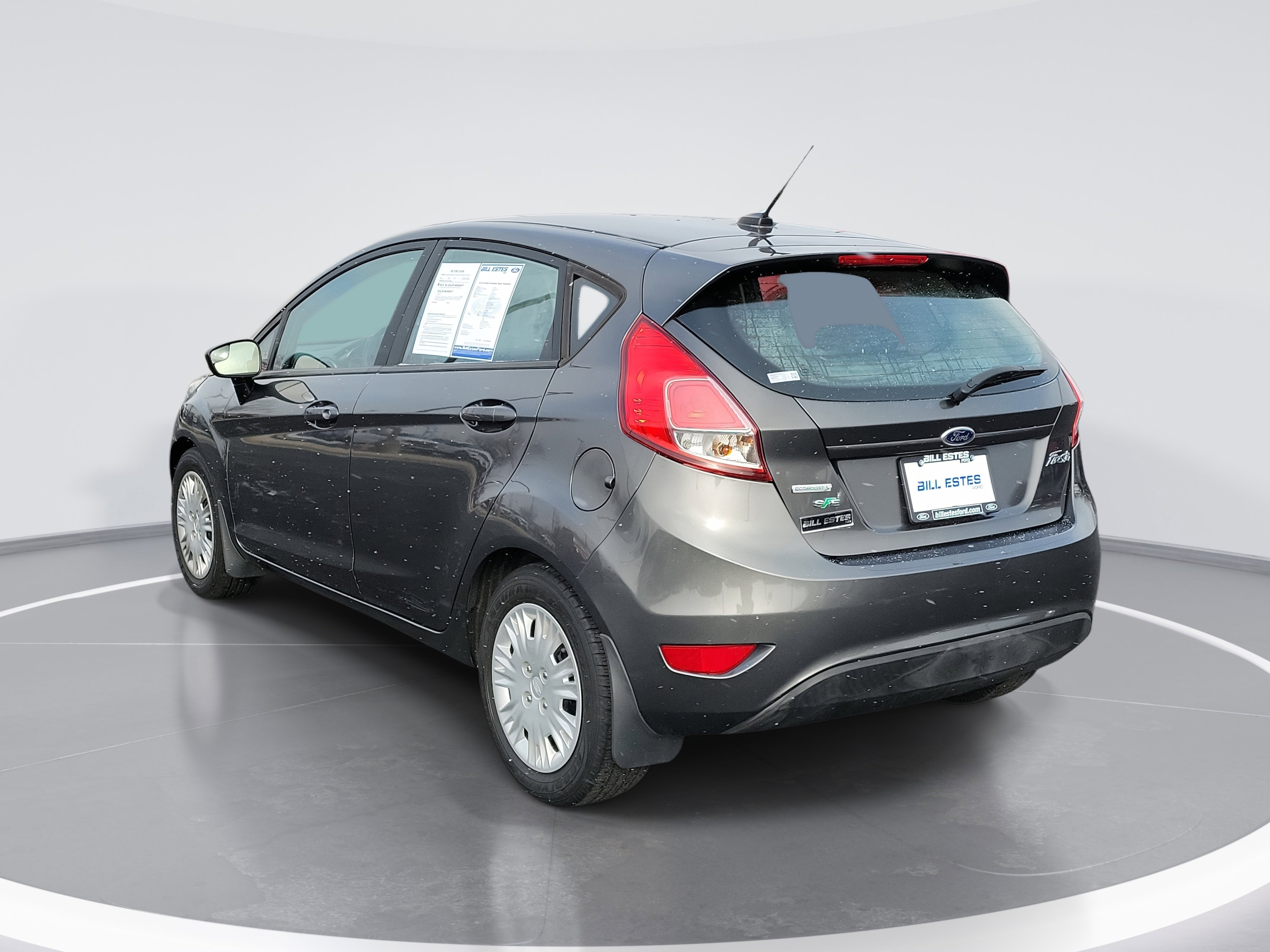 Used 2015 Ford Fiesta SE image 4