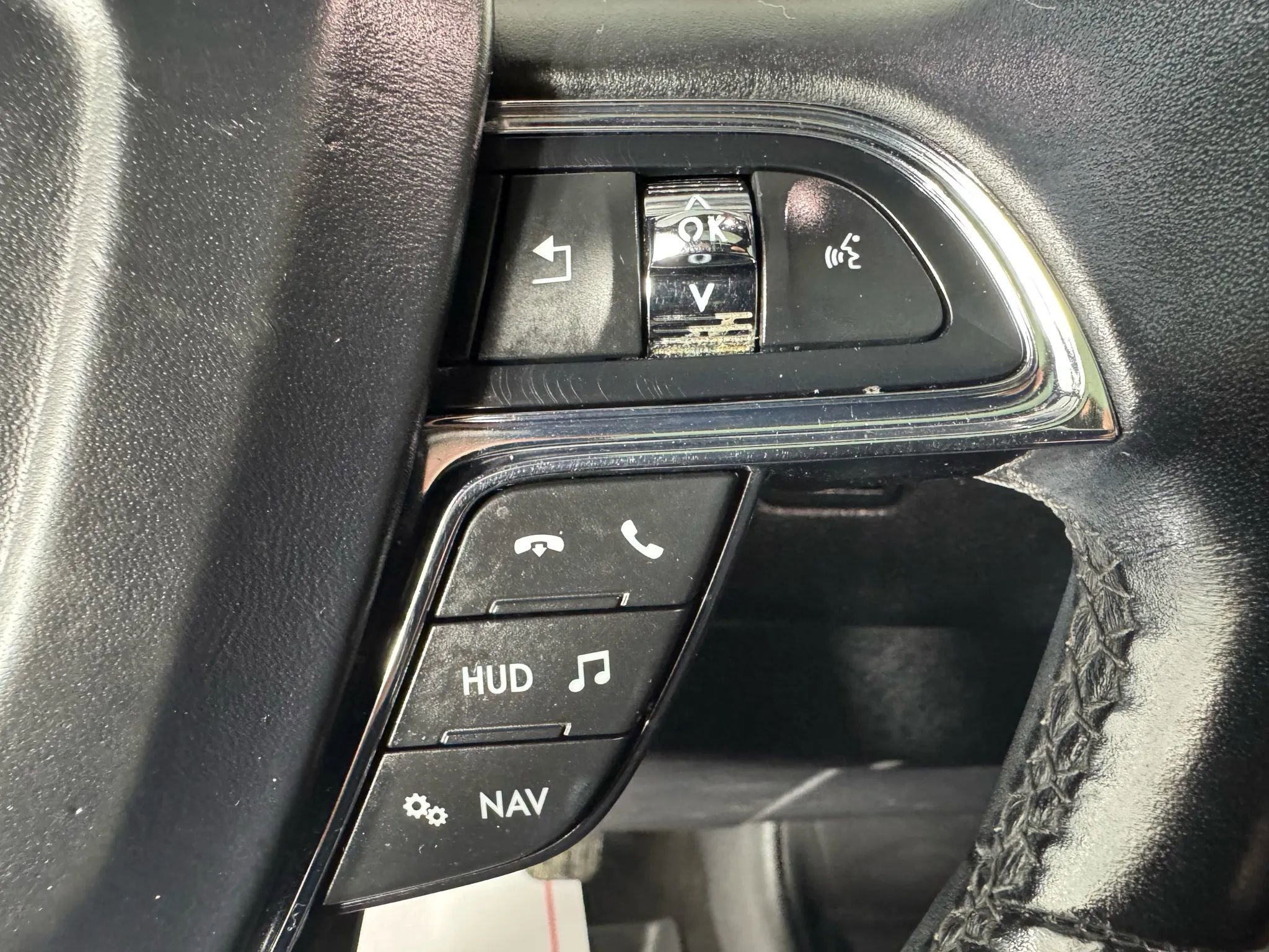 Used 2020 Lincoln Navigator L Reserve w/ Equipment Group 208A Reserve image 17