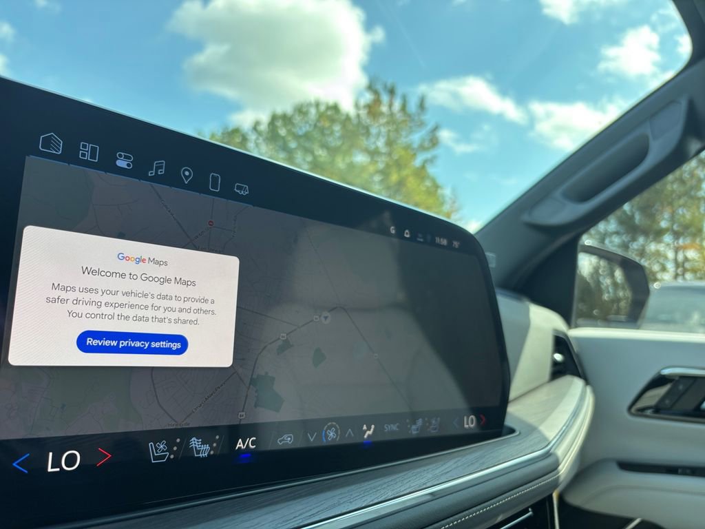 New 2025 Chevrolet Suburban Premier image 27