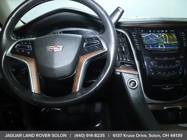 Used 2018 Cadillac Escalade Premium Luxury image 15
