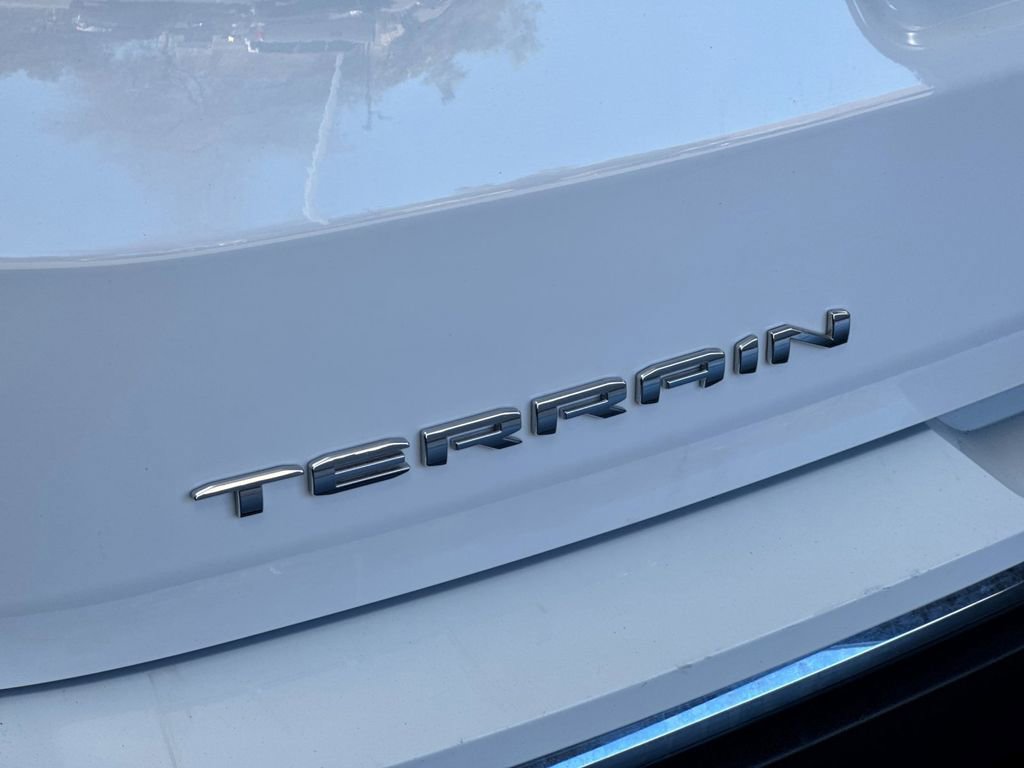 Used 2024 GMC Terrain SLT image 25