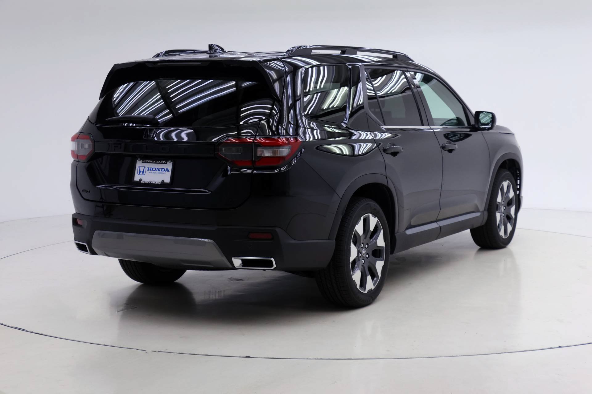 New 2026 Honda Pilot Elite image 2