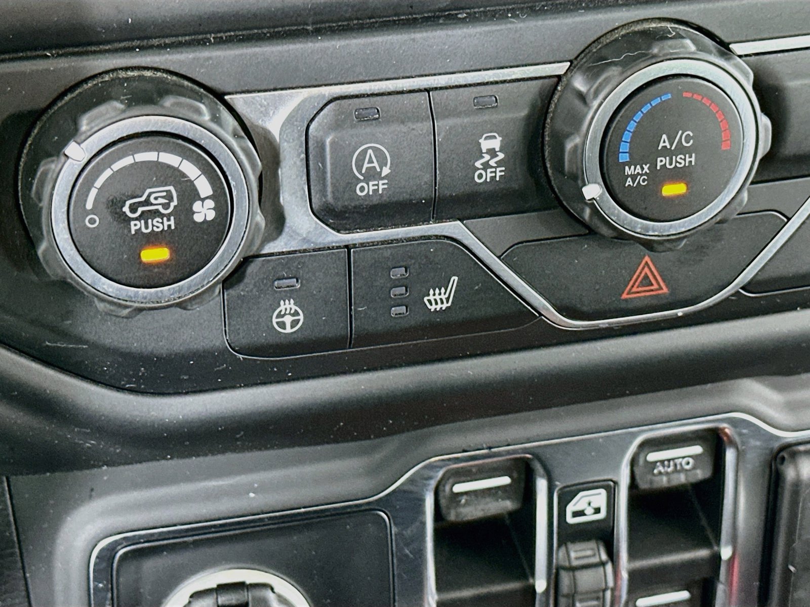 Used 2019 Jeep Wrangler Unlimited Sport S AWD/4WD image 23