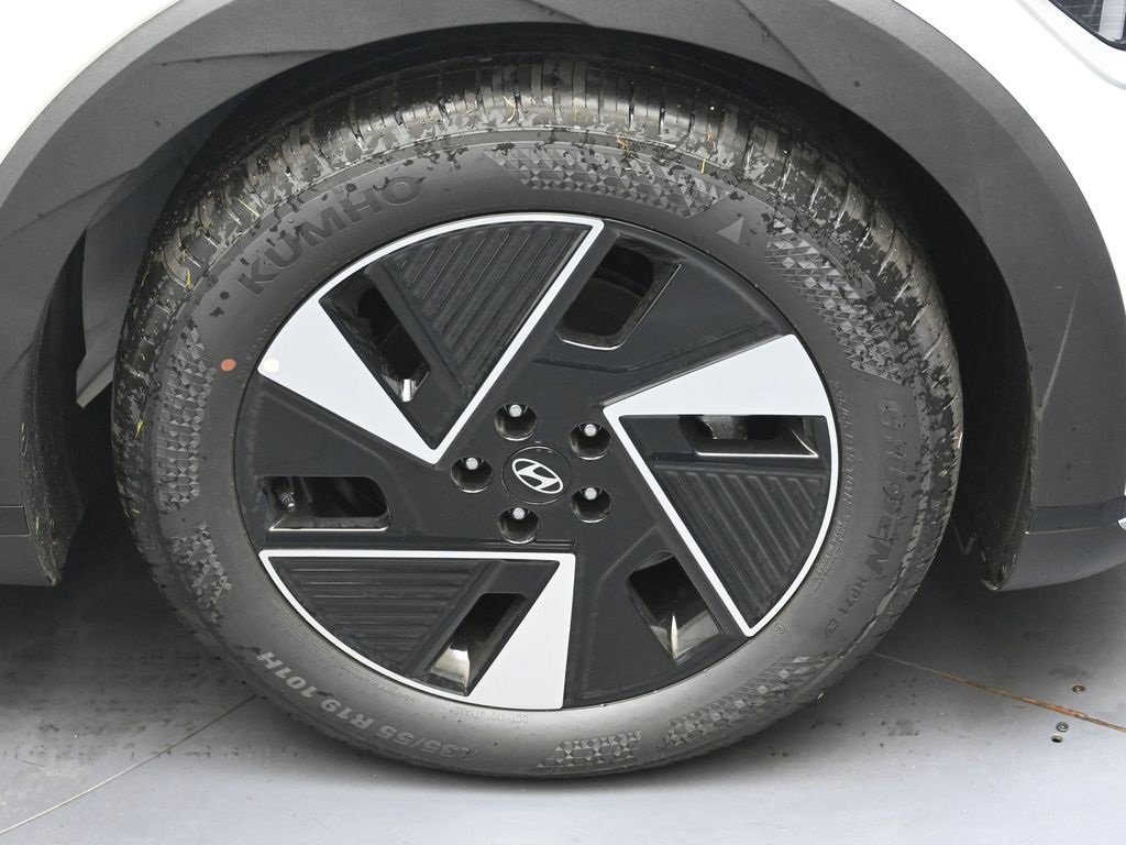 New 2025 Hyundai Ioniq 5 SEL image 9