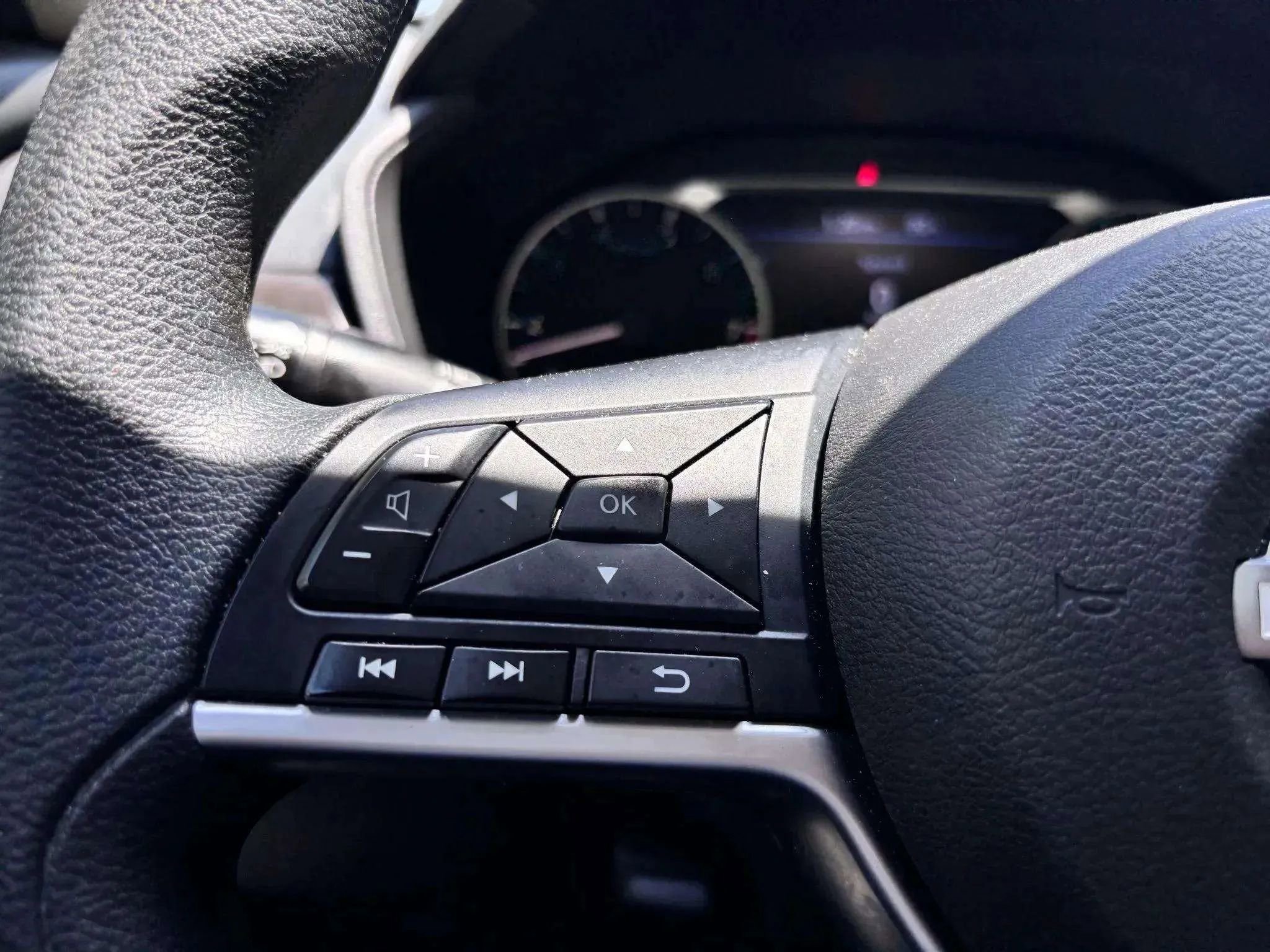 Used 2023 Nissan Altima 2.5 SV image 22
