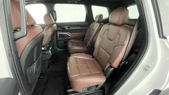 Used 2023 Kia Telluride EX w/ EX Captain's Chair Package image 44