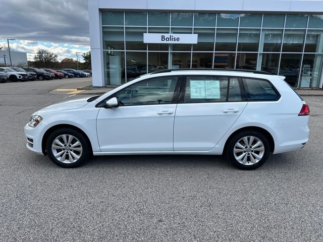 Used 2017 Volkswagen Golf S image 4