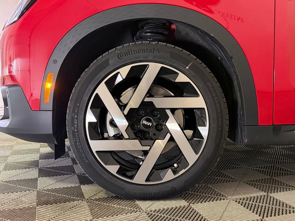 Used 2025 MINI Cooper Countryman SE w/ Comfort Package Max image 13