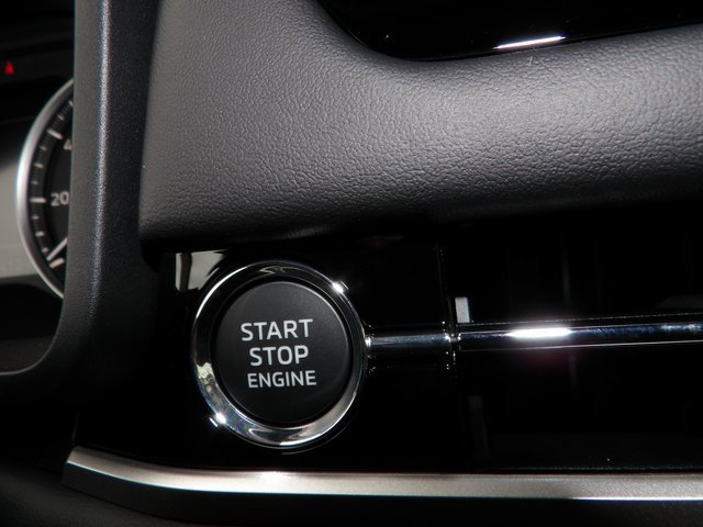 New 2025 Mitsubishi Outlander ES image 21